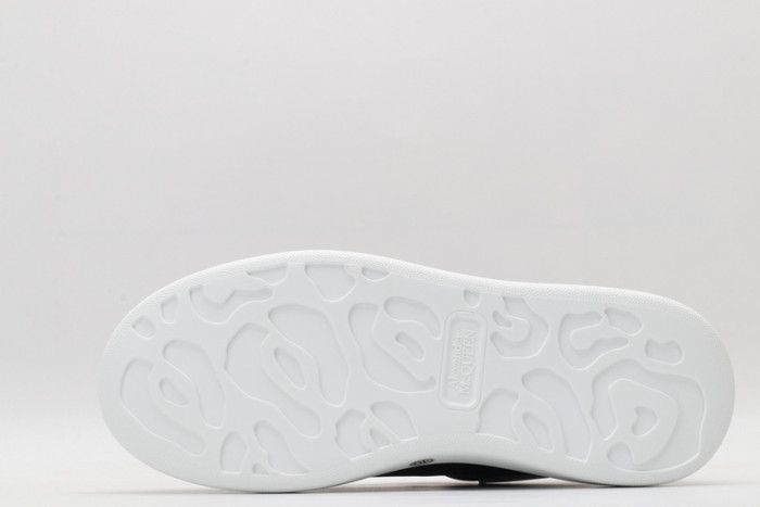 ale*d*r M*Q*en sole sneakers kickze-25