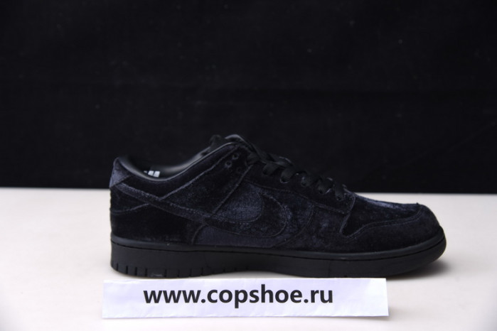 dover street market x nike dunk low triple black dh2686-002