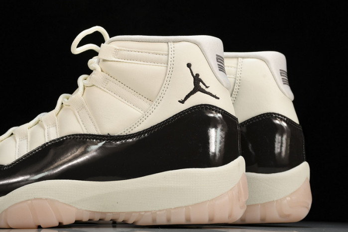 air jordan 11 wmns neapolitan ar0715-101