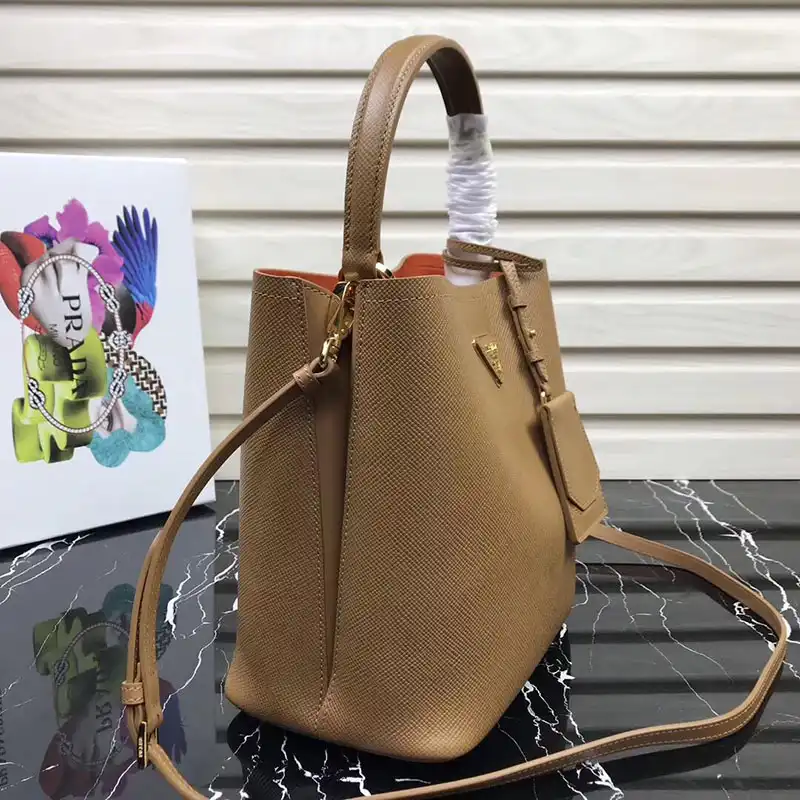 Pra*a bags 1907bp0020