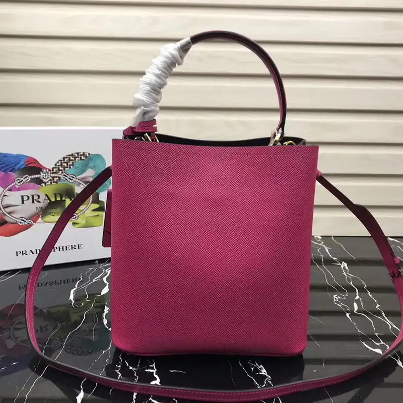 Pra*a bags 1907bp0029