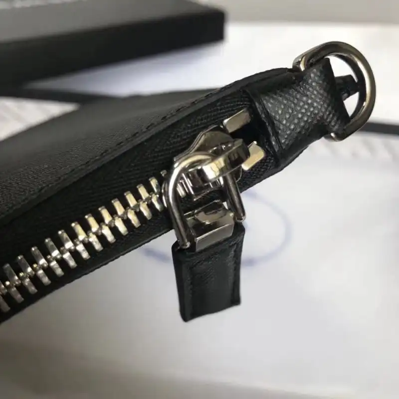 Pra*a bags 1910bb0046