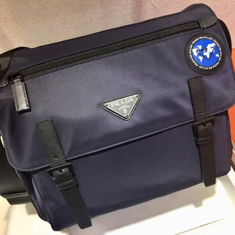 Pra*a bags 1910bb0056