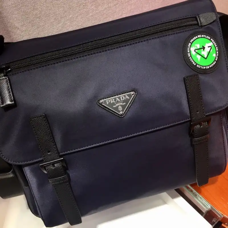 Pra*a bags 1910bb0058