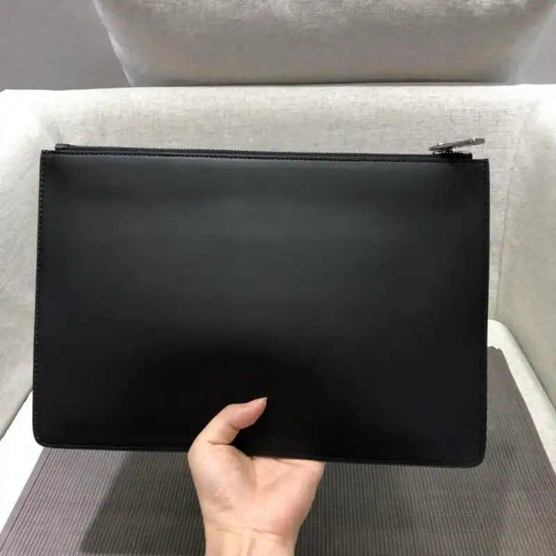 F**di bags 1917m0042