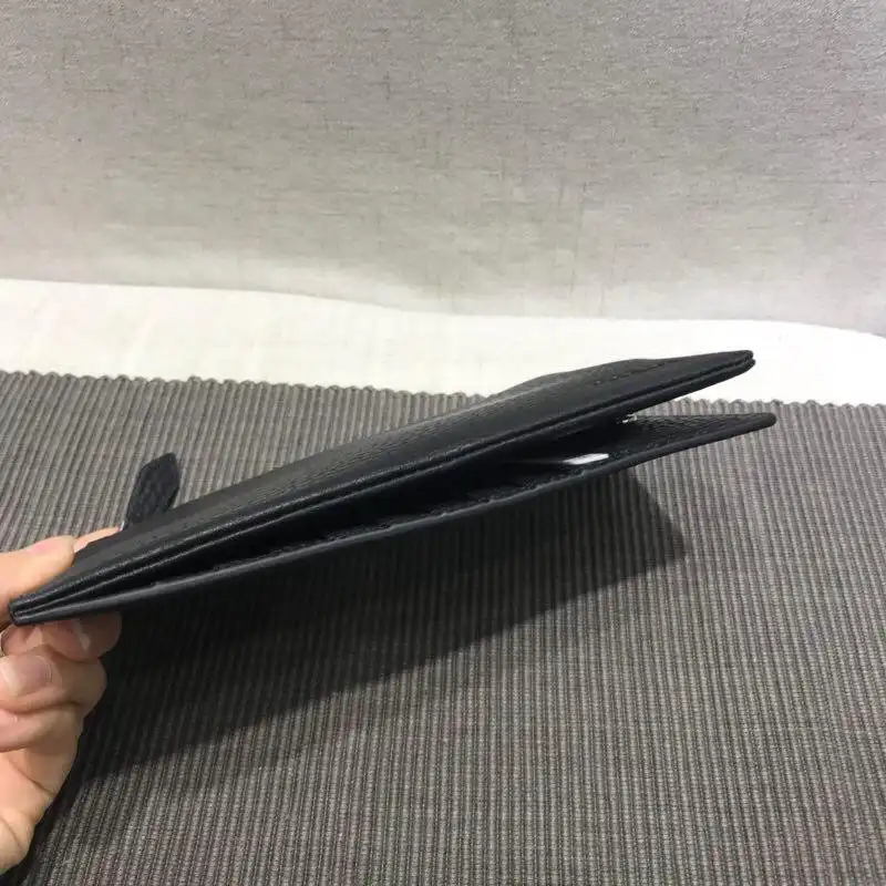 Pra*a bags 1917m0102