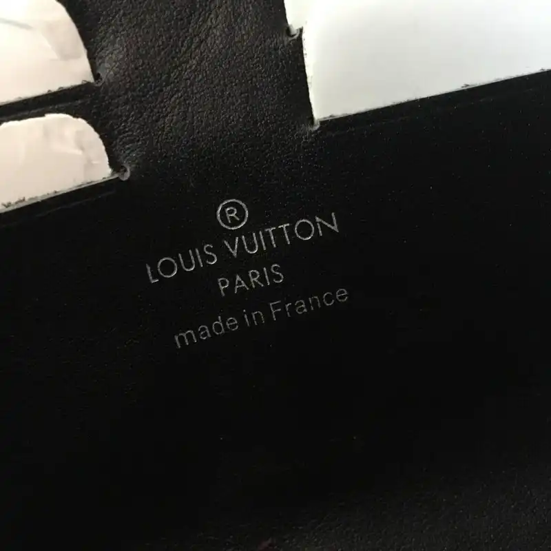 LV Bags 19B570222