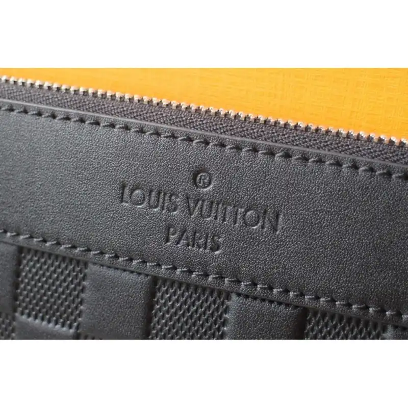 LV Bags 19B570264