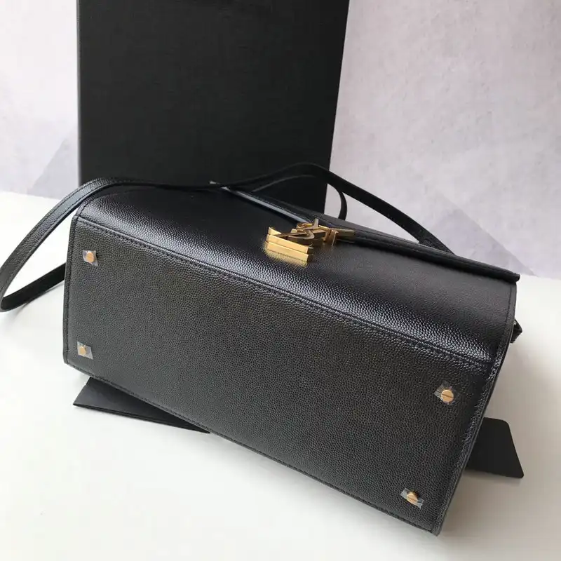 Y51 bags 2010b570015