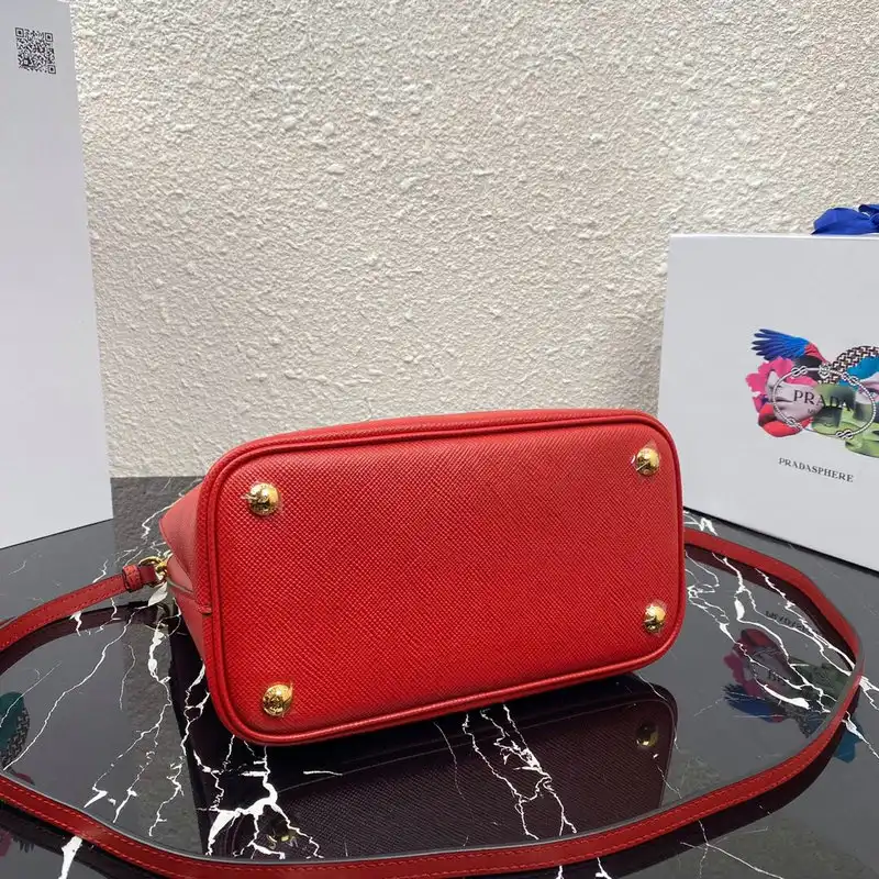 Pra*a bags 206b570019