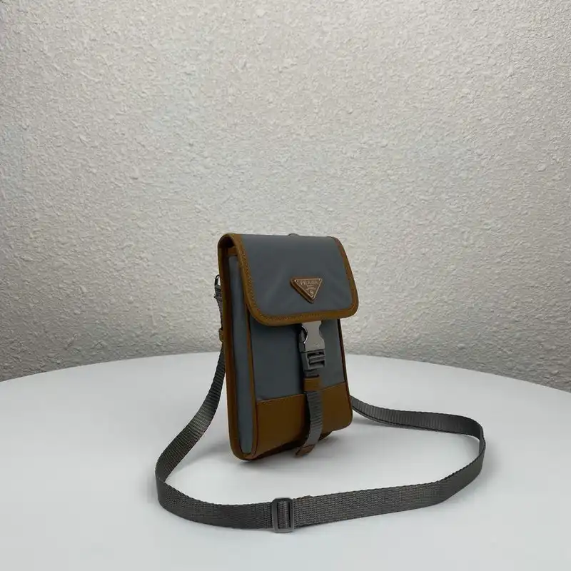 Pra*a bags 206b570127