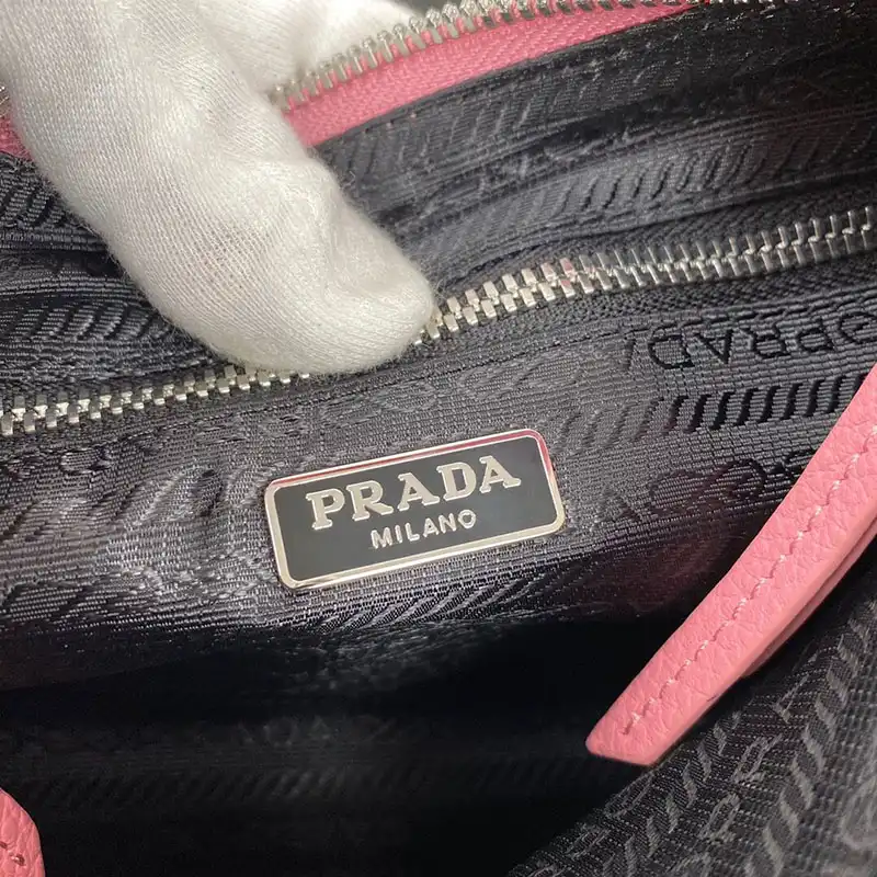 Pra*a bags 208b570124