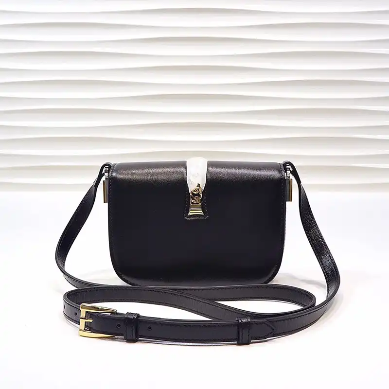 G*u*i bags 208b570147