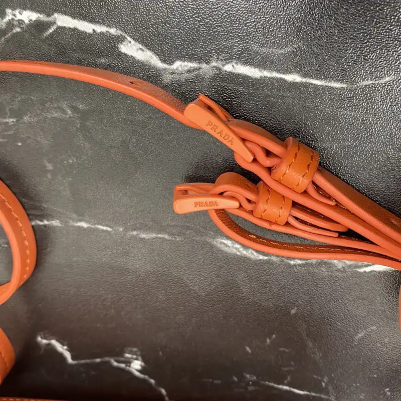 Pra*a bags 204b570045