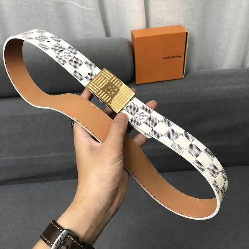 LV Belts 2102SH0065