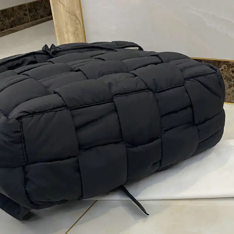 b0tt*ga Ven*ta bag 2108sf0305