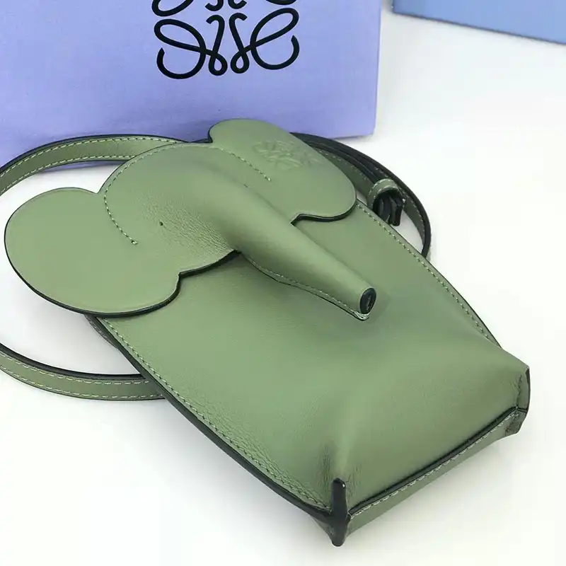 L0ew* s bags 2108ya0013