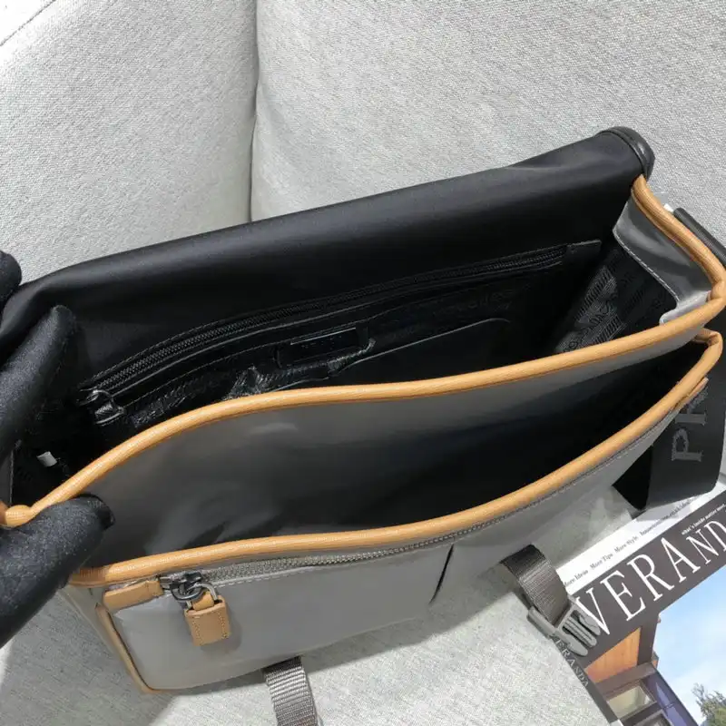 Pra*a s bags 2110yz0023