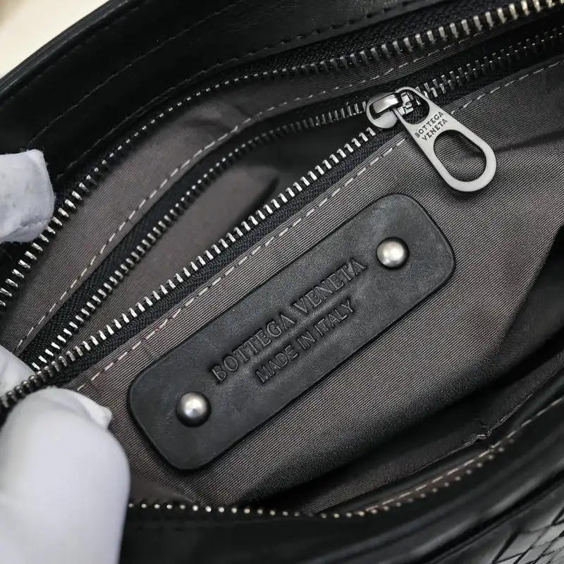 b0tt*ga Ven*ta bags 2111yz0024