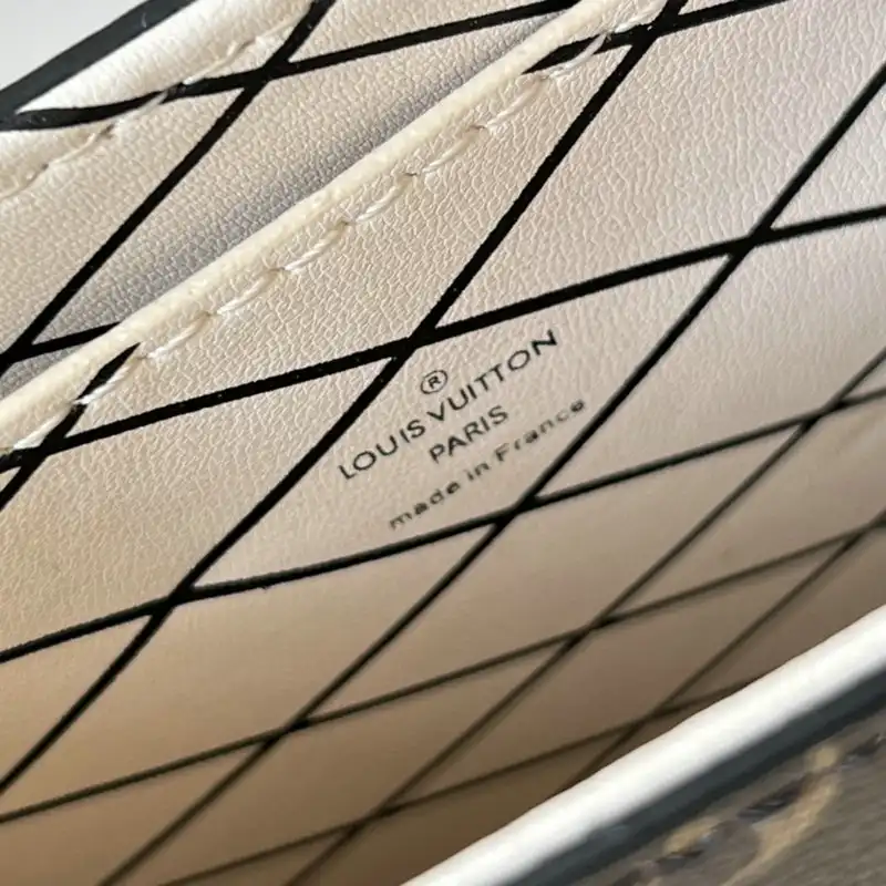 G*u*i bag 2112ya0045