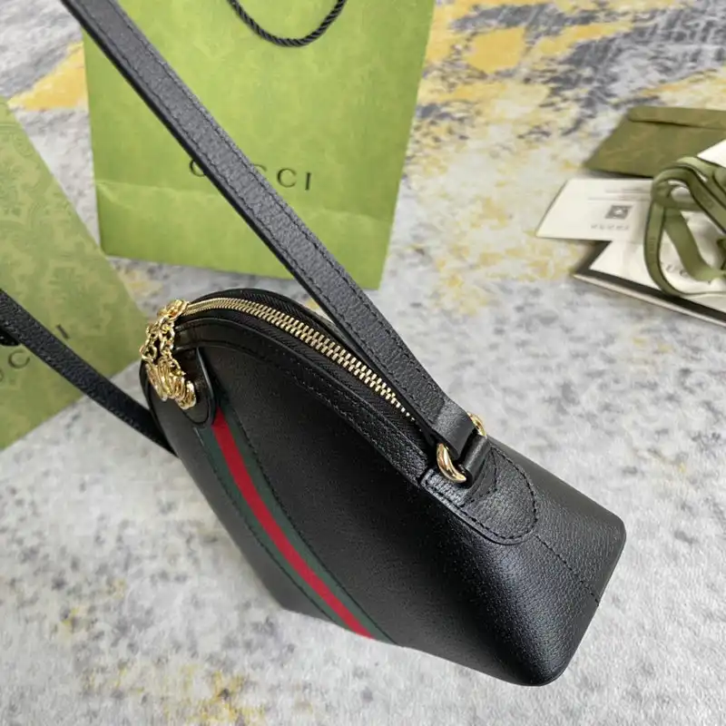 G*u*i bag 2201dj0050