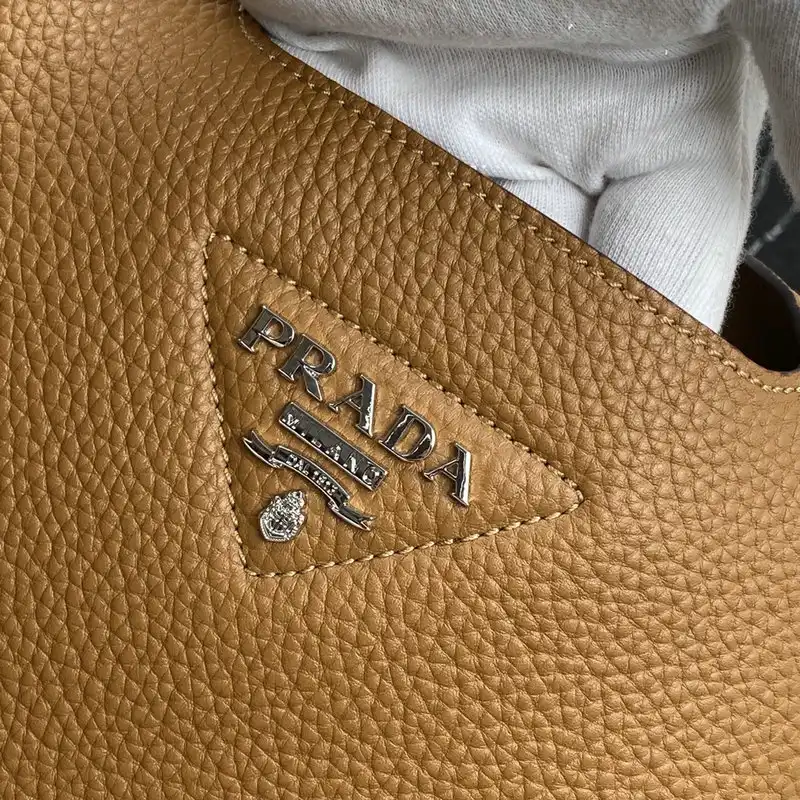 Pra*a bag 2204ya0051