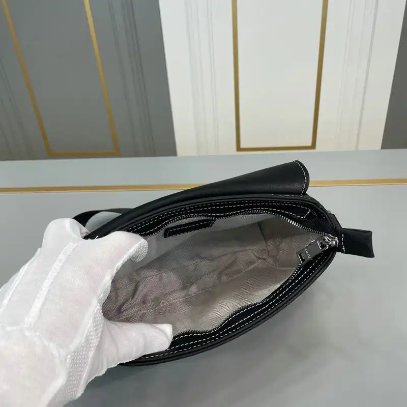 H**me5 bag 2204yz0036