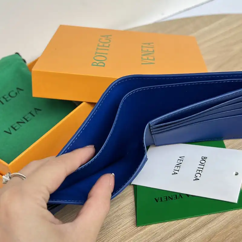 b0tt*ga Ven*ta bag 2209sf0100