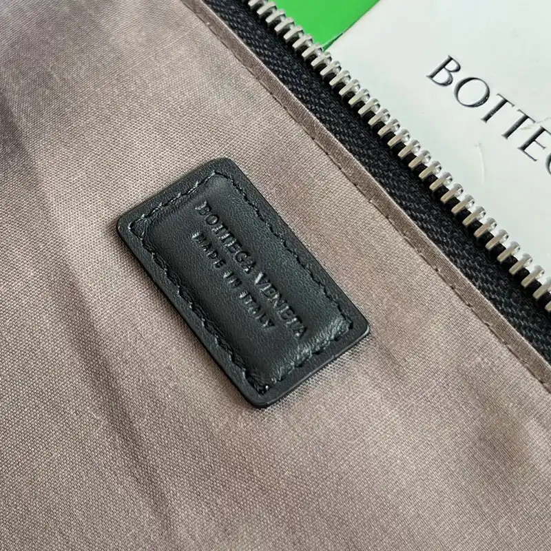 b0tt*ga Ven*ta bag 2209sf0130