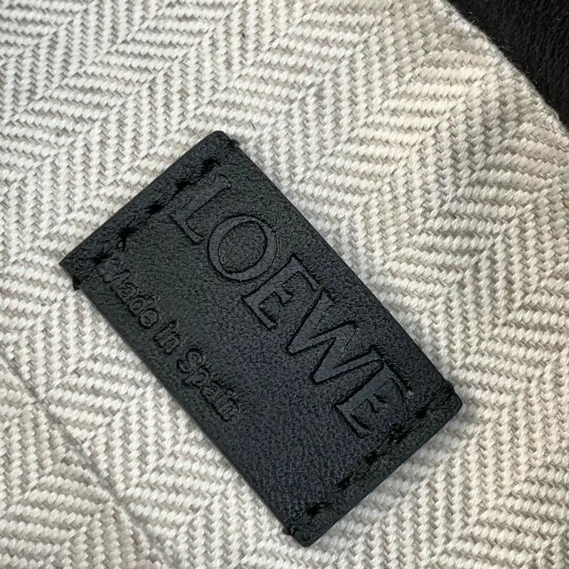 L0ew* bag 2209sw0004