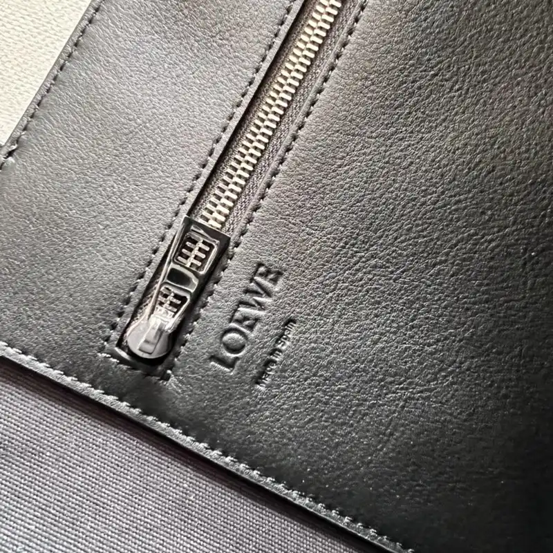 L0ew* bag 2210ya0048