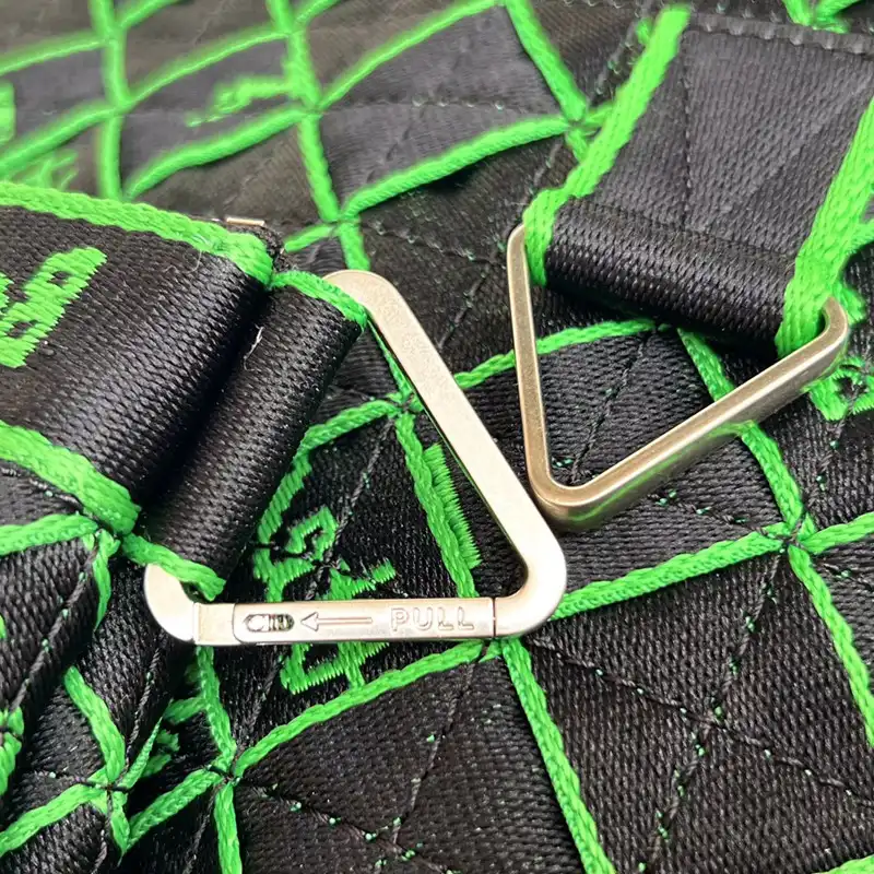 b0tt*ga Ven*ta bag 2211sf0013