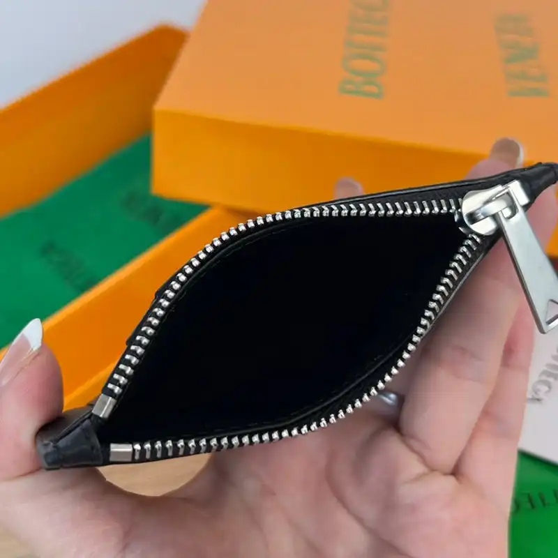 b0tt*ga Ven*ta bag 2211sf0040