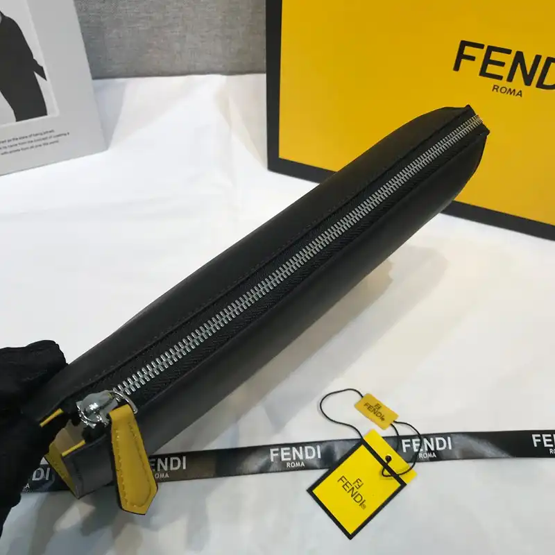 F**di bag 2212yz0026