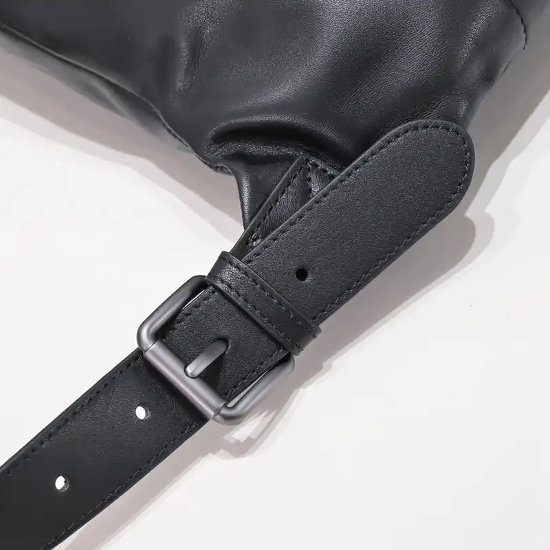 b0tt*ga Ven*ta bag 2212yz0048