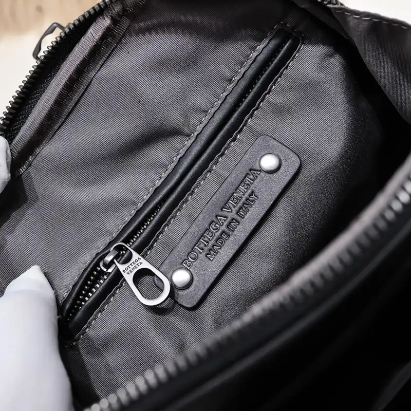 b0tt*ga Ven*ta bag 2212yz0052