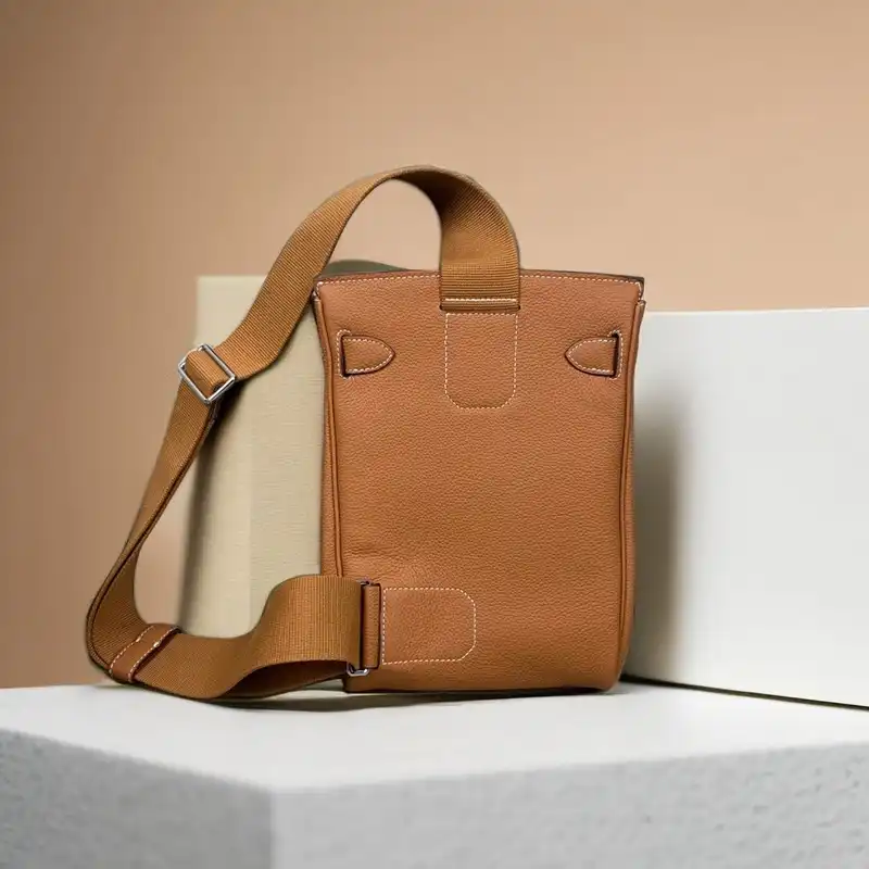 H**me5 bag 2309ya0122