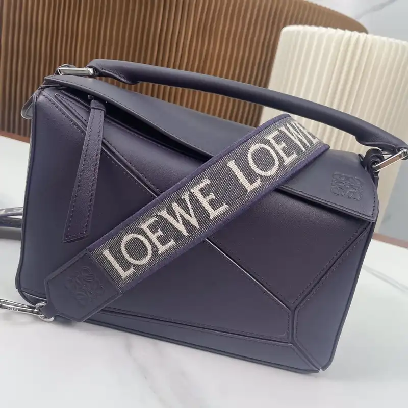 L0ew* bag 2309ya0136