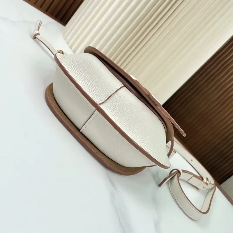 L0ew* bag 2309ya0137