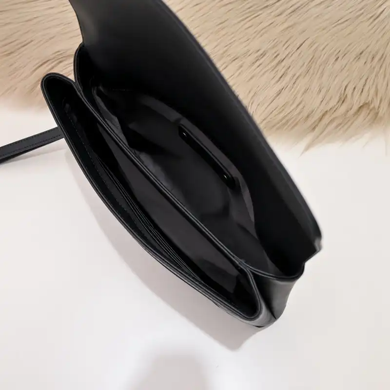 b0tt*ga Ven*ta bags 2401ya0008