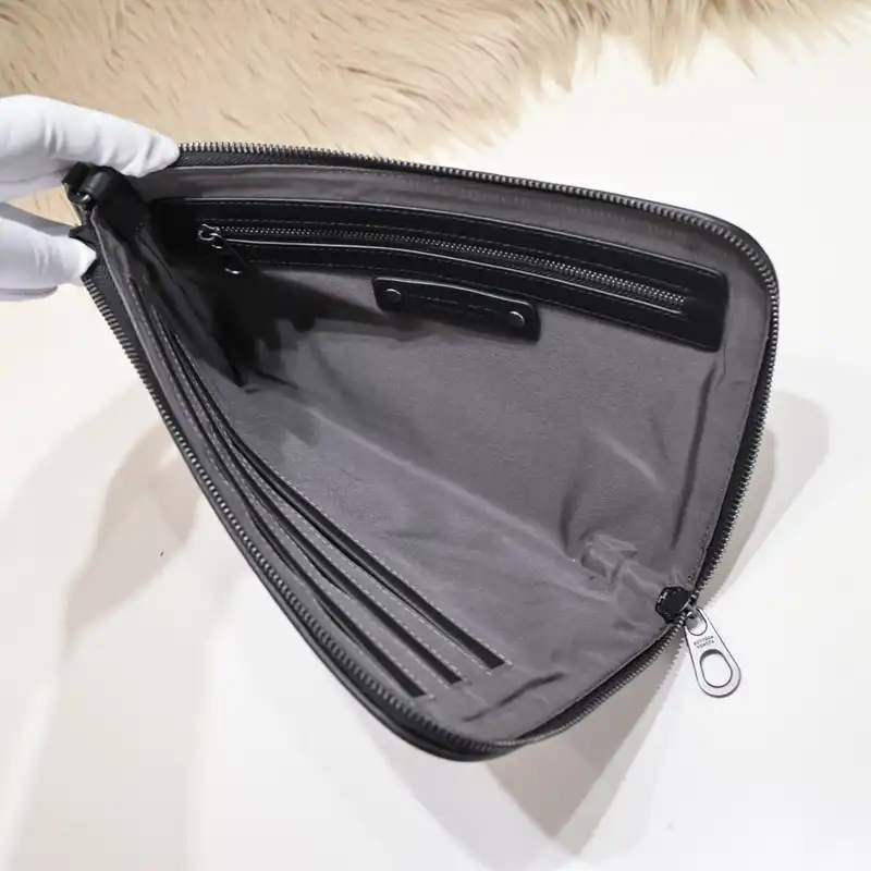 b0tt*ga Ven*ta bags 2401ya0010