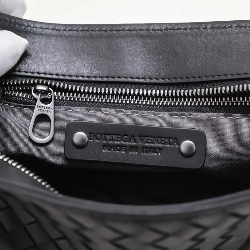 b0tt*ga Ven*ta bags 2401ya0016