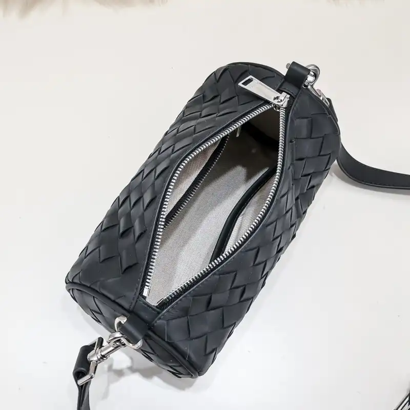 b0tt*ga Ven*ta bags 2401ya0111