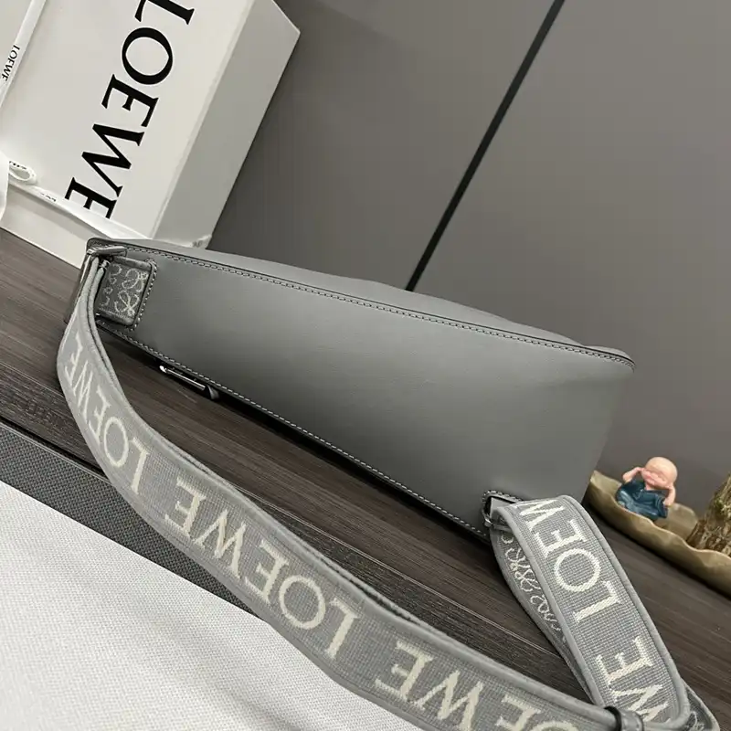 L0ew* bags 2404ya0086