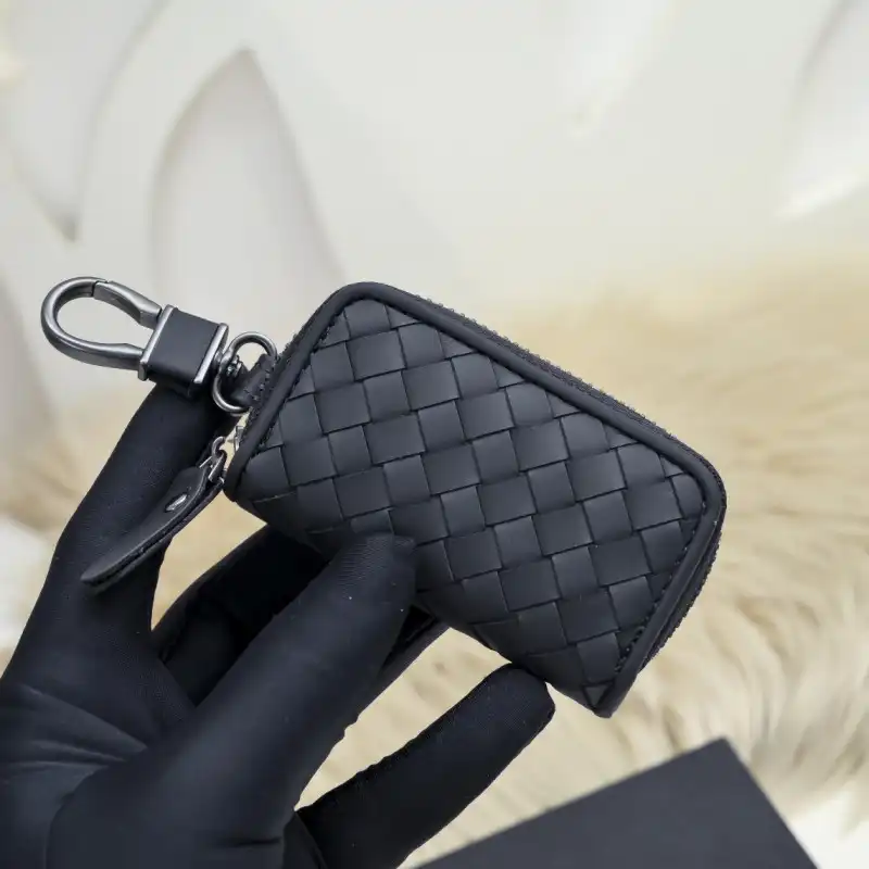 b0tt*ga Ven*ta bags 2406ya0009