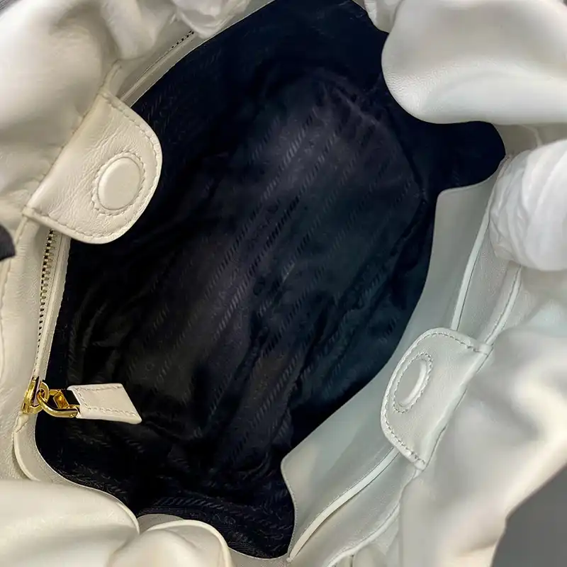 Pra*a bags 2406ya0103