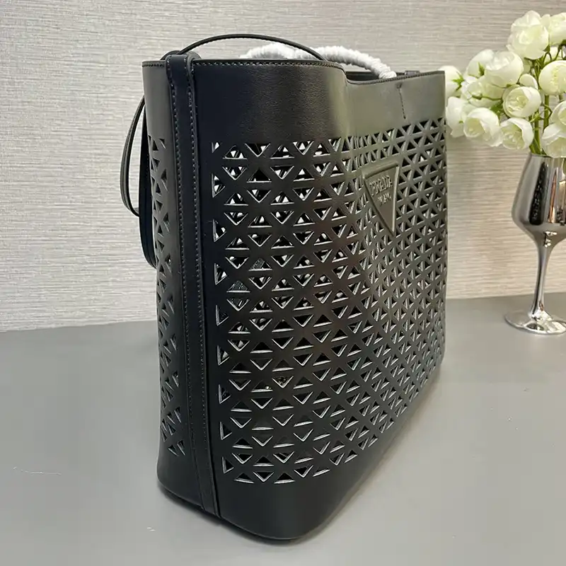 Pra*a bags 2406ya0168