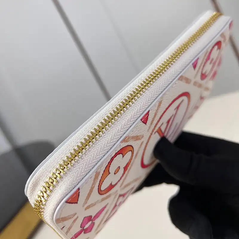 G*u*i bags 2407yz0105