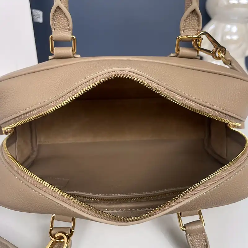 L0ew* bags 2408ya0221