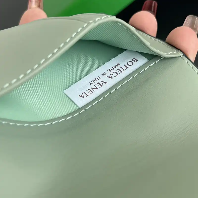 b0tt*ga Ven*ta bags 2409sf0008